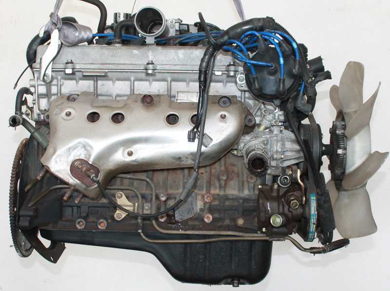 ﻿Двигатель 1GFE Toyota Серия двигателей 1G отсчитывает свою историю с 1979 года, когда на конвейеры Toyota для оснащения заднеприводных автомобилей