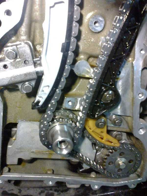 Простая замена цепи грм на автомобиле форд фокус 2 с двигателем 1,8 (2,0) литра duratec-he pfi