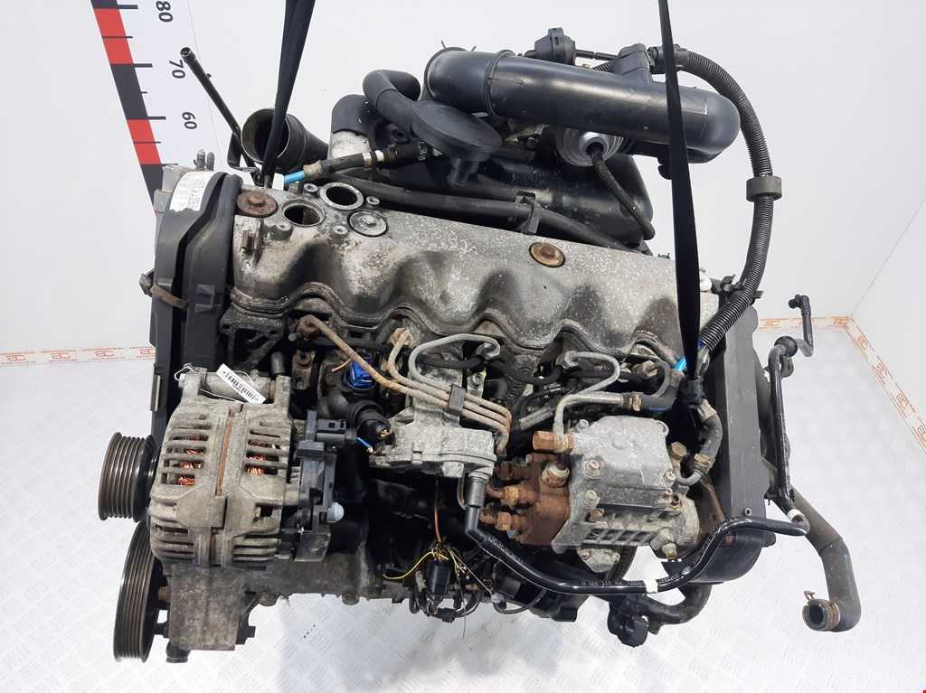 Т4 ajt. Двигатель AJT 2.5 TDI. Двигатель Фольксваген AJT. Мотор AJT на т4. VW t4 AJT блок двигателя.