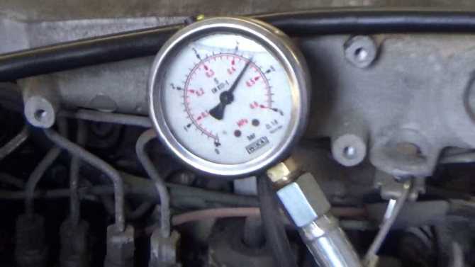 В двигателе нет давления масла или давление падает: причины и способы устранения