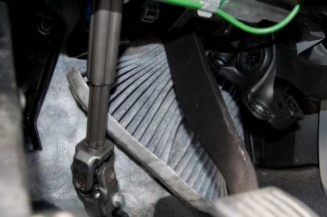 Как самостоятельно поменять фильтр салона в автомобиле ford kuga 2