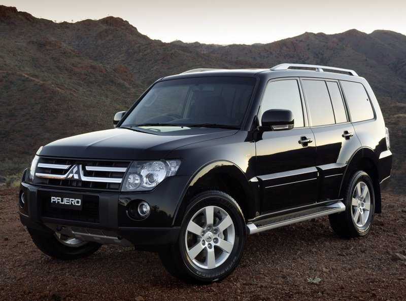 Mitsubishi pajero фото