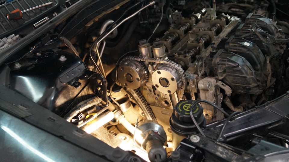 Замена прокладки клапанной крышки и ремонт гидро-натяжителя цепи грм ford focus 1