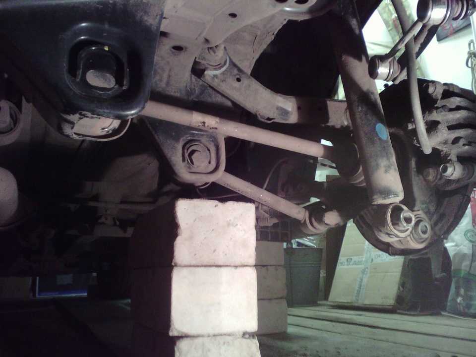 Снятие и установка поперечных рычагов | ремонт передней подвески | volkswagen sharan
