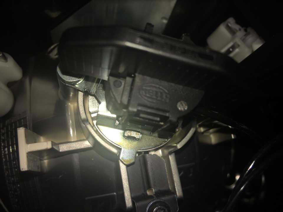 Замена задних ламп фольксваген джетта 6. фото, инструкция как поменять лампы фонаря джетта 6 | volkswagen new