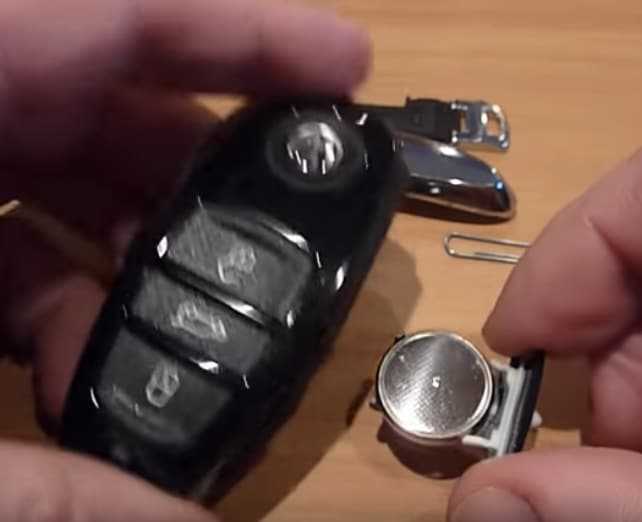 Замени батарейки в ключе автомобиля фольксваген: выбор элемента, вскрытие детали