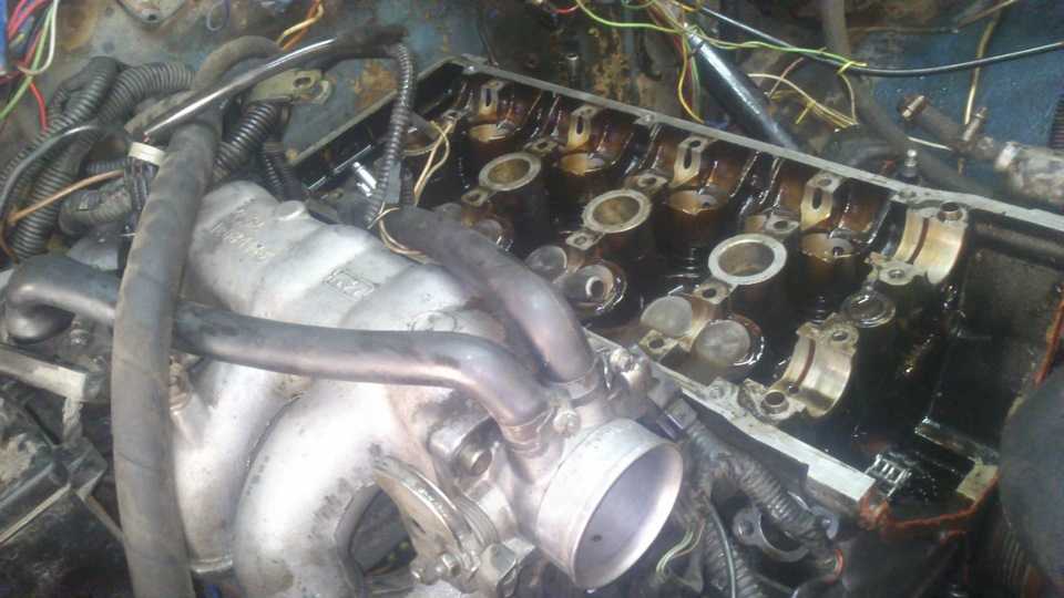 Троит УАЗ 469. Троит двигатель на ГАЗ 52 6 цилиндров. Трещина на двигателе УАЗ 469 причина. Моргает чек на УАЗ Патриоте. Почему троит уаз