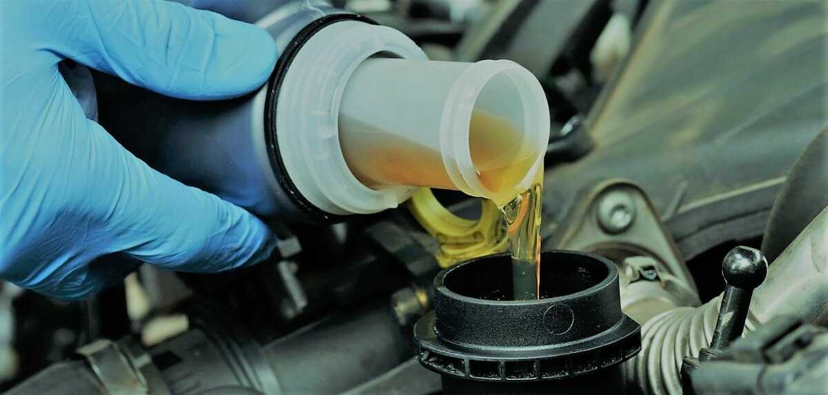 Причины попадания бензина в моторное масло