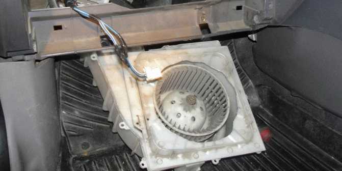 Почему печка в машине плохо греет и дует холодный воздух: причины и способы решения — auto-self.ru