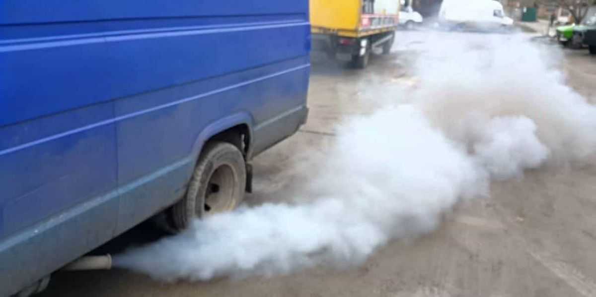Выхлоп дизельного двигателя: почему дым белого цвета
