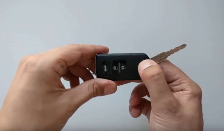 Как поменять батарейку в ключе vw – замена батарейки в брелоке (ключе) vw tiguan. фото, инструкция как поменять