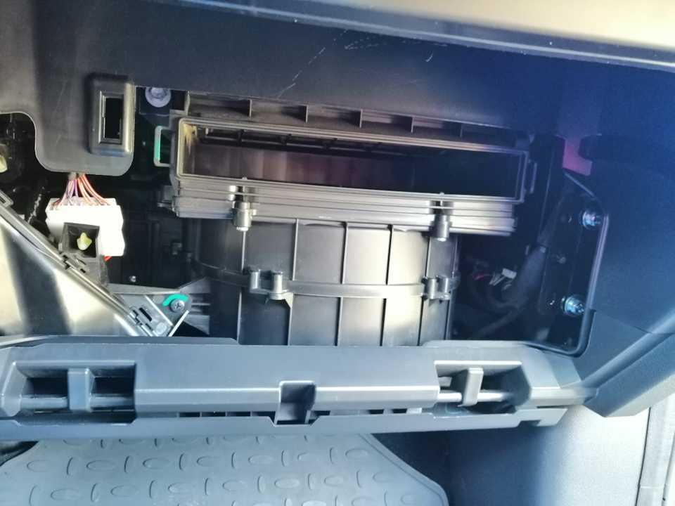 Руководство volkswagen amarok 2010 - страница 3