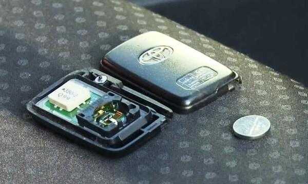Как поменять батарейку в ключе тойота камри camry
