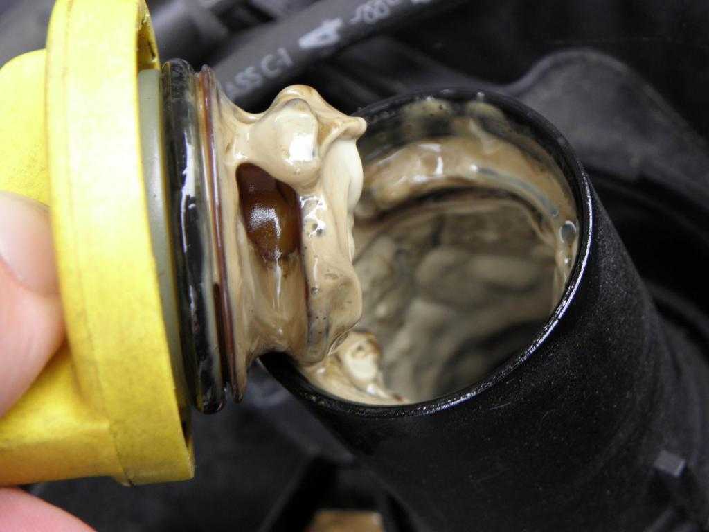 Куда может уходить масло из двигателя: причины